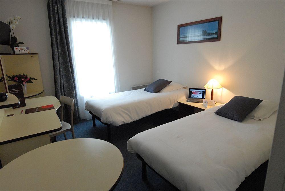 Cerise Lannion Aparthotel Ngoại thất bức ảnh