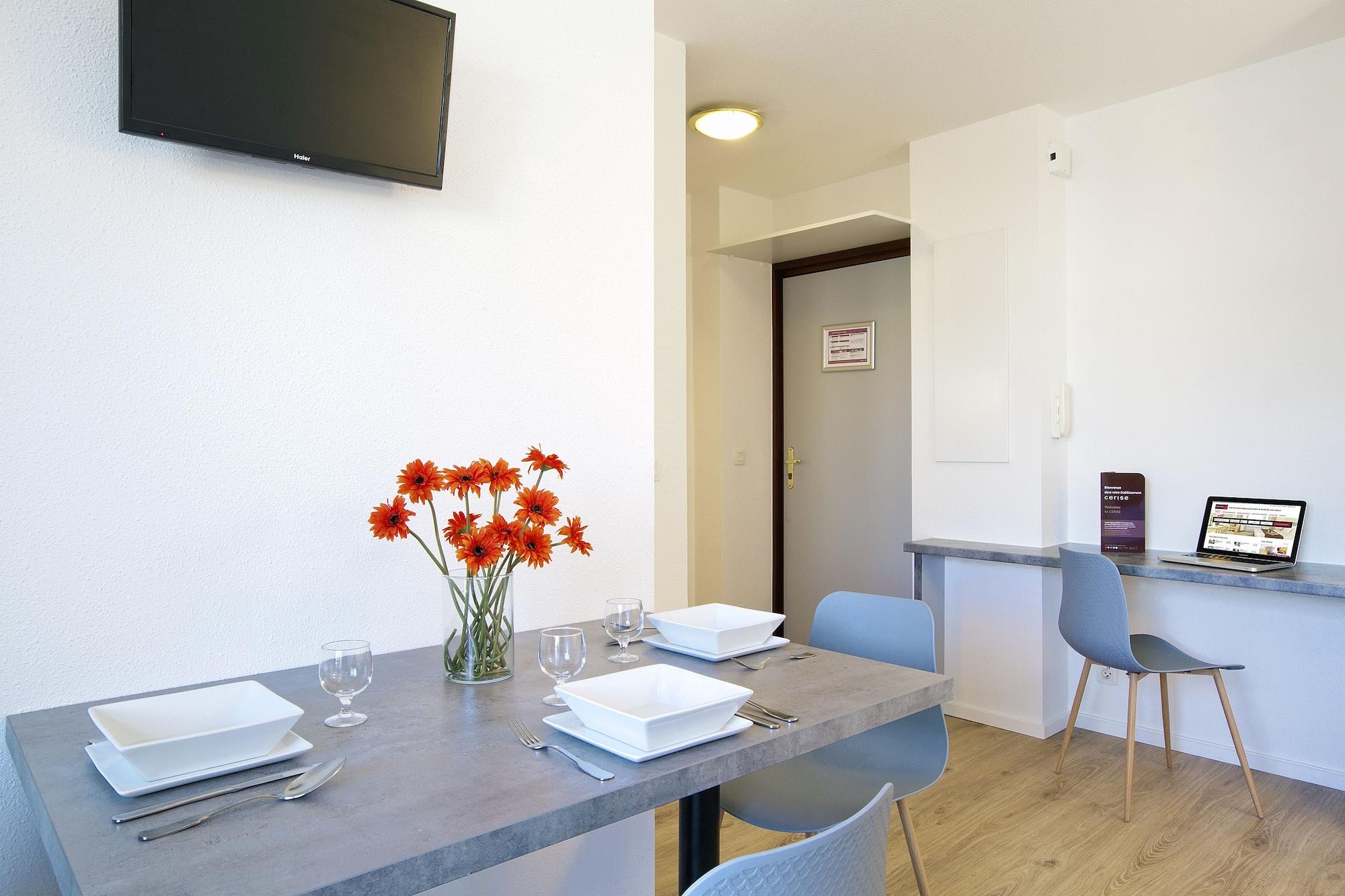 Cerise Lannion Aparthotel Ngoại thất bức ảnh