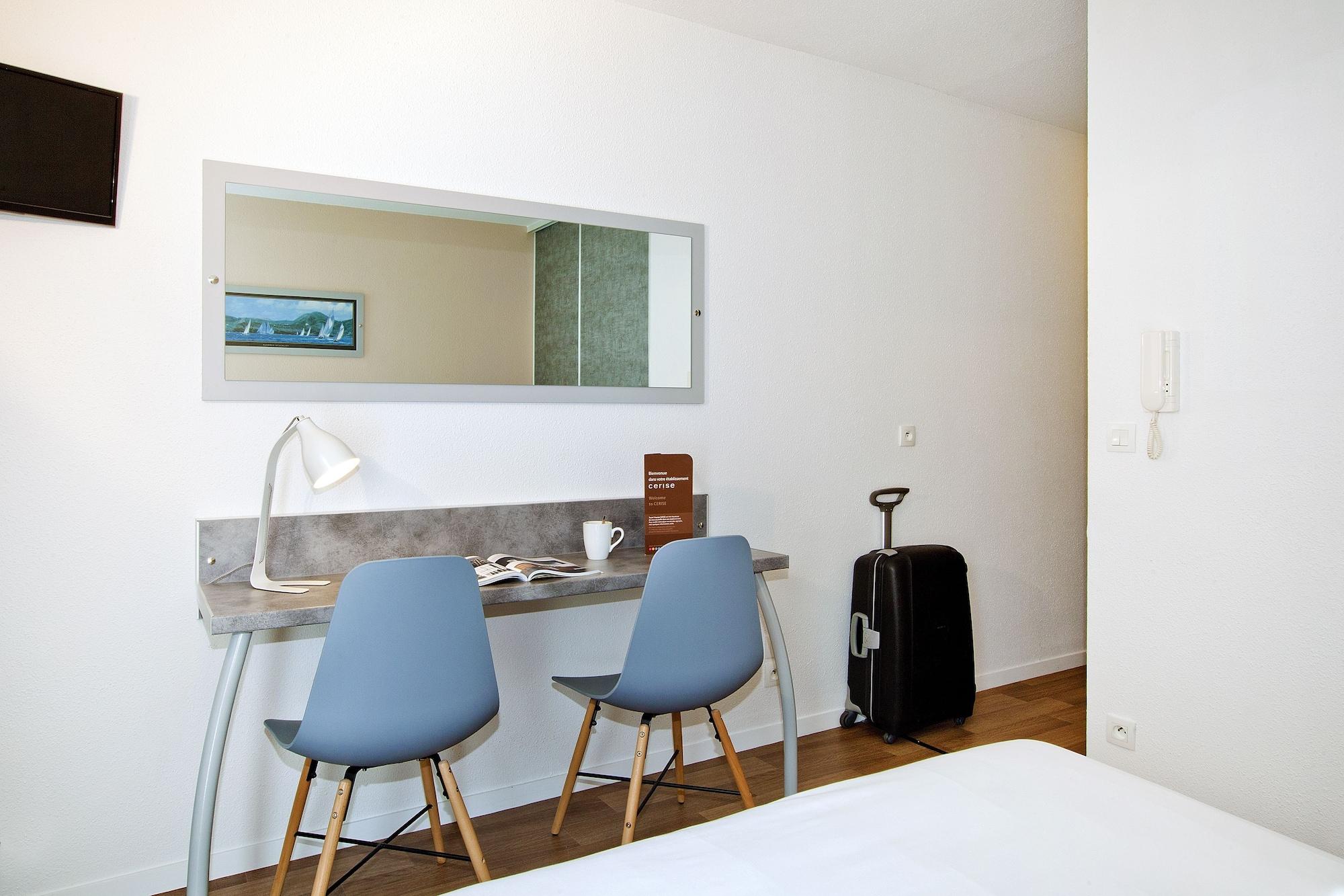 Cerise Lannion Aparthotel Ngoại thất bức ảnh