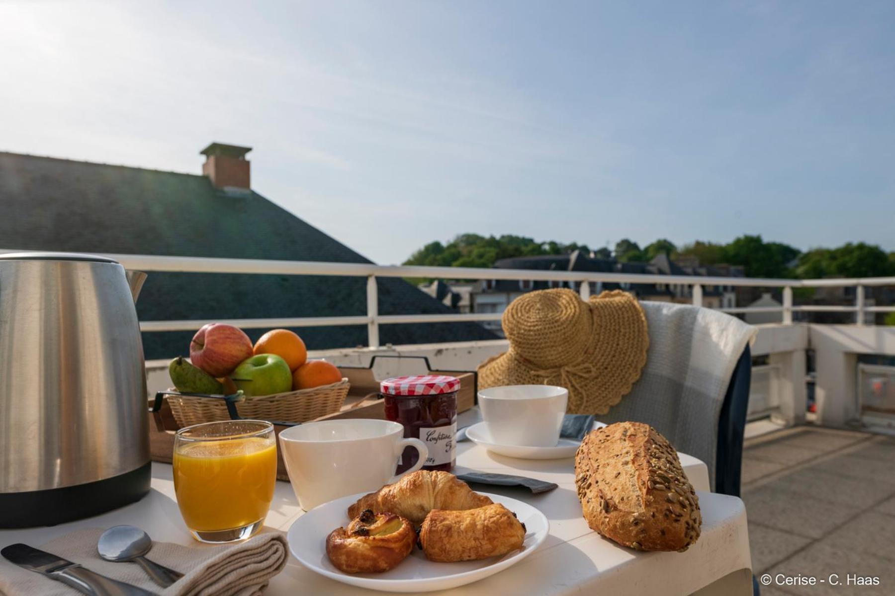 Cerise Lannion Aparthotel Ngoại thất bức ảnh
