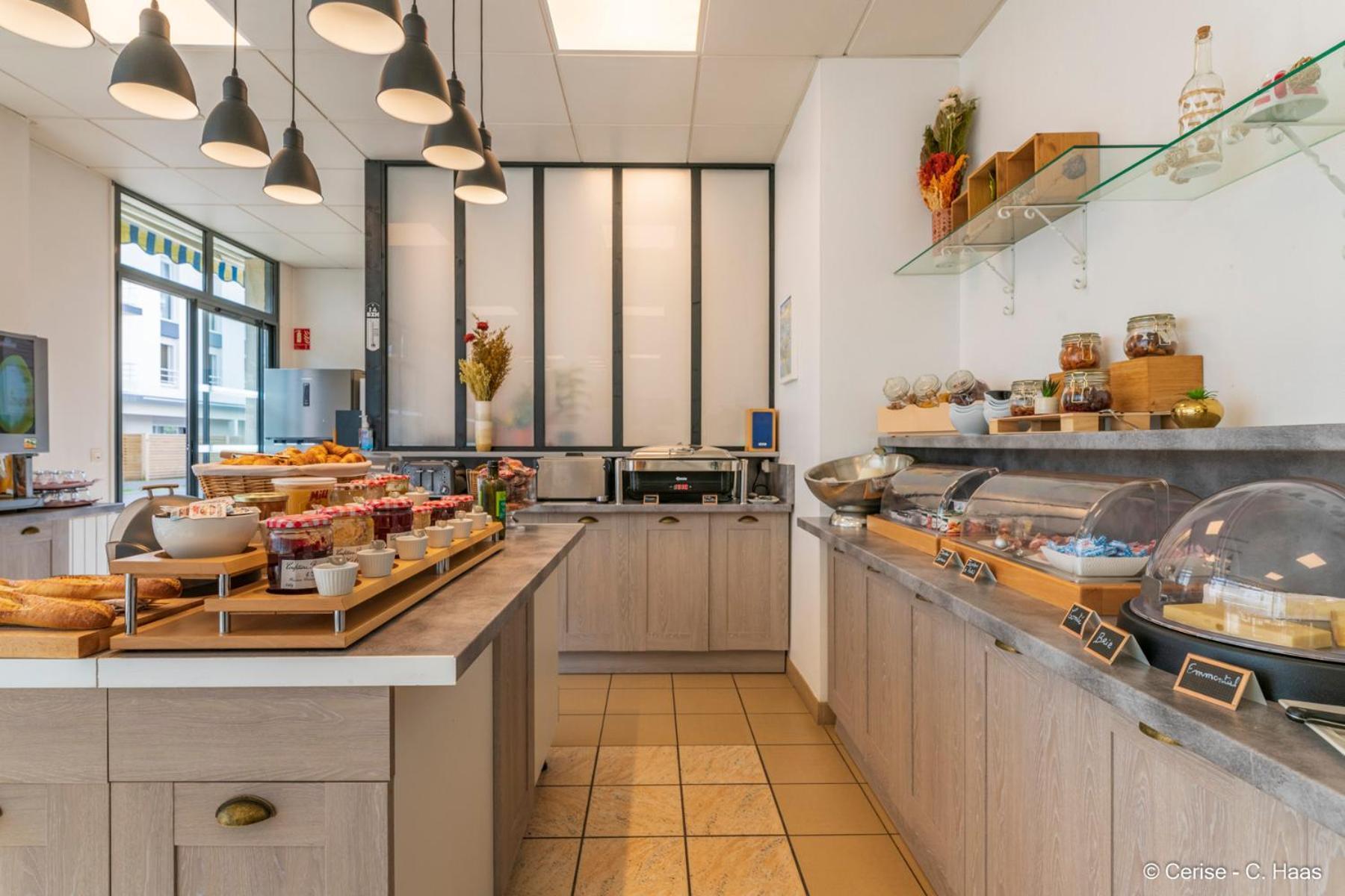 Cerise Lannion Aparthotel Ngoại thất bức ảnh